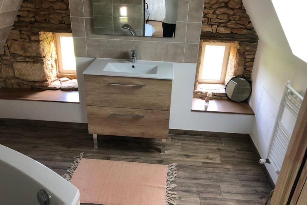 Chez Renou Et Prosperou Maison Typique Du Sarladait Saint-Genies Exteriör bild