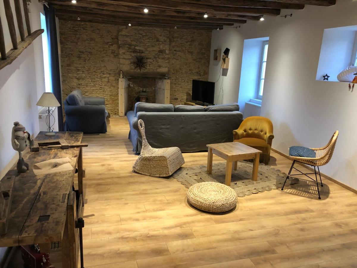 Chez Renou Et Prosperou Maison Typique Du Sarladait Saint-Genies Exteriör bild