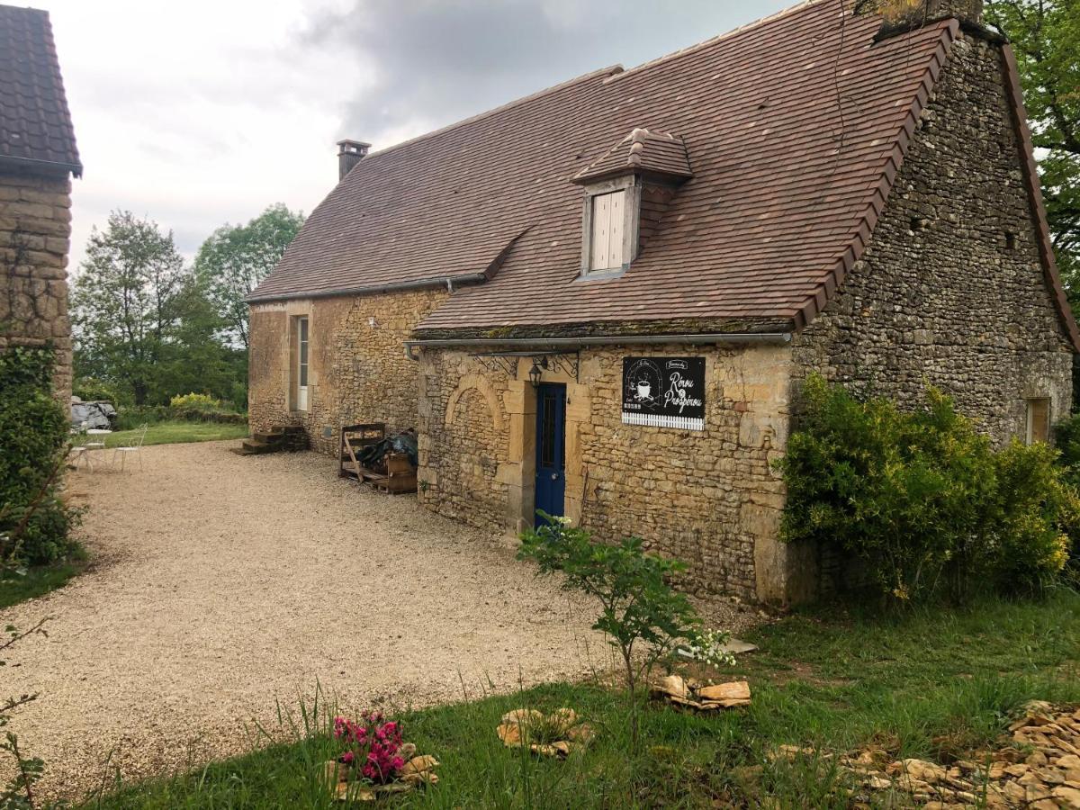 Chez Renou Et Prosperou Maison Typique Du Sarladait Saint-Genies Exteriör bild