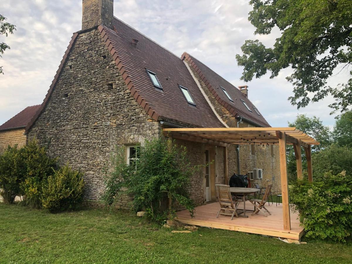 Chez Renou Et Prosperou Maison Typique Du Sarladait Saint-Genies Exteriör bild